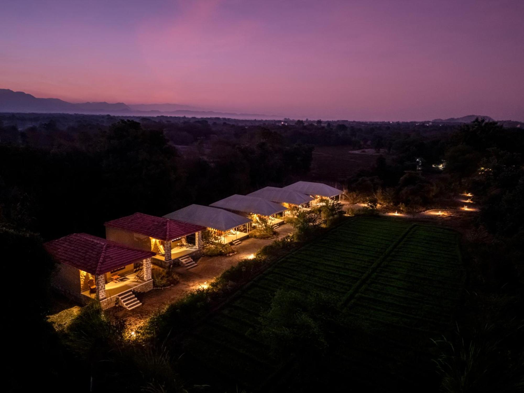 Dera Jawai - Safari In Jawai Bandh Luxury tent *