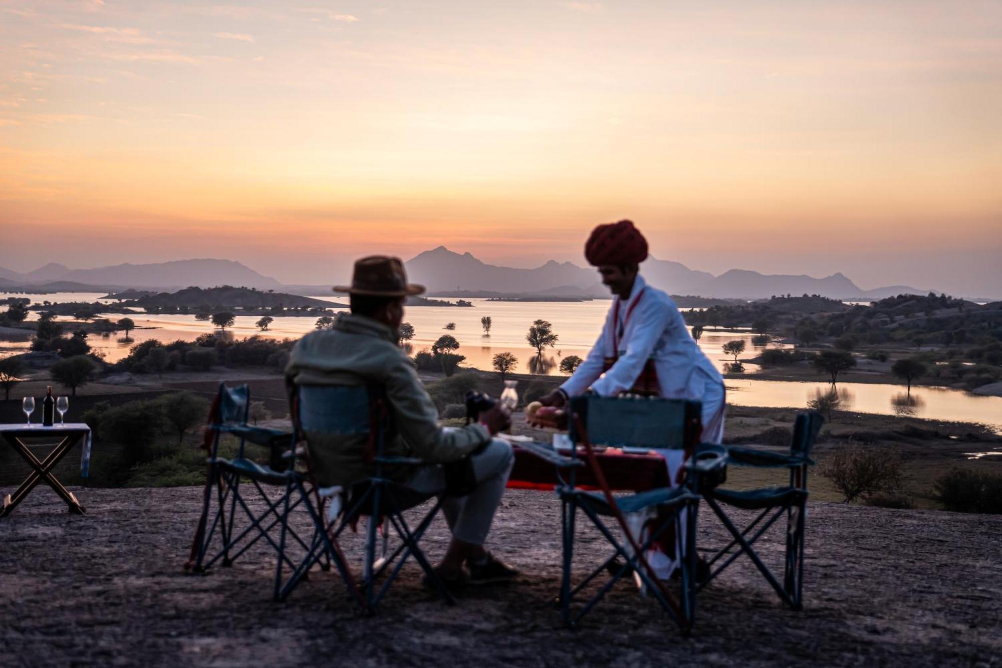 Dera Jawai - Safari In Jawai Bandh Luxury tent *