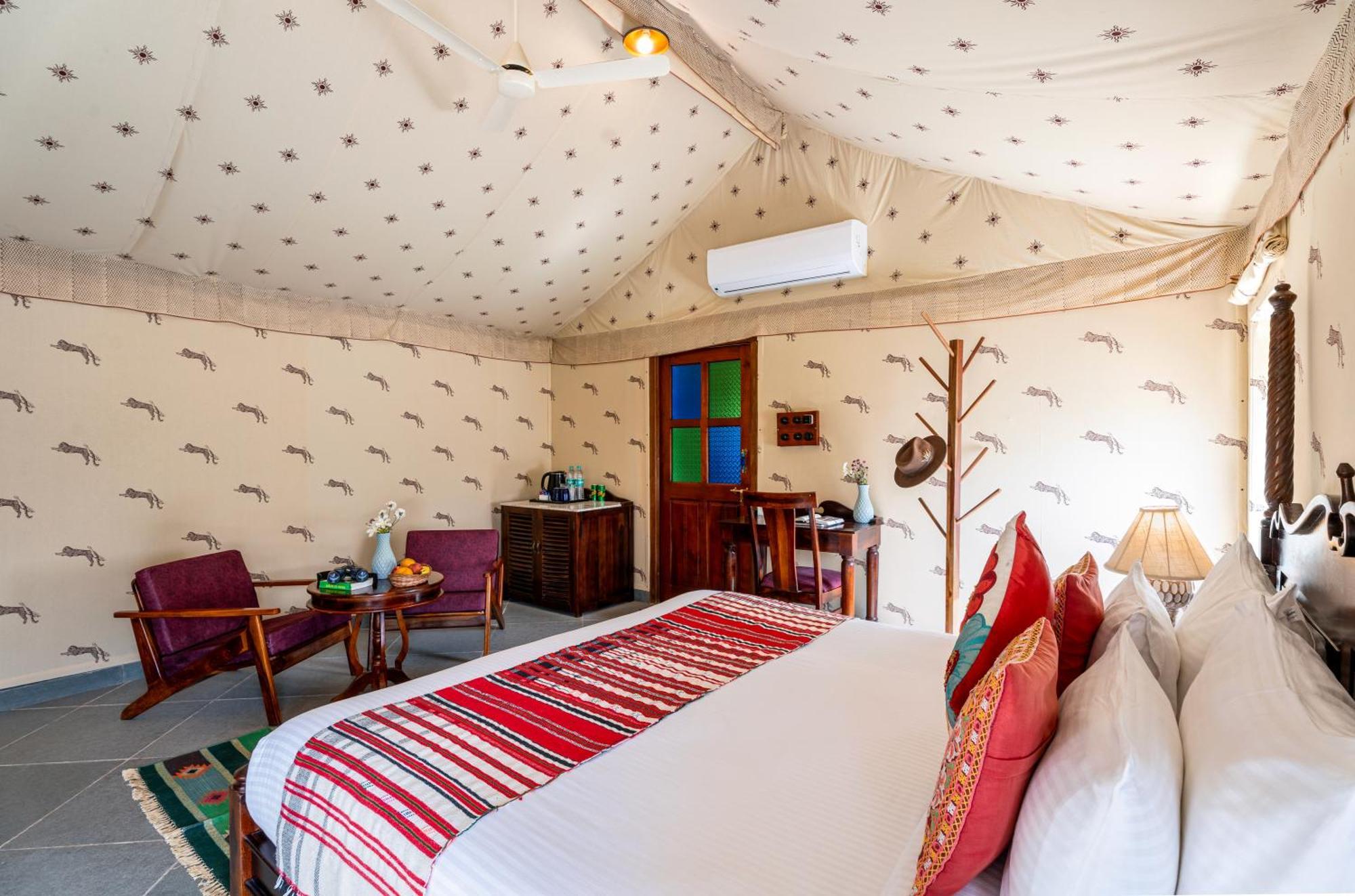 Luxury tent Dera Jawai - Safari In Jawai Bandh *